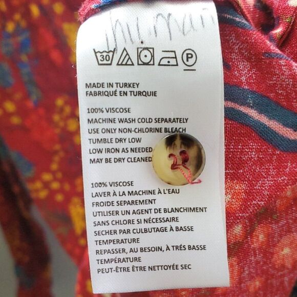 Anthropologie Maeve Red Floral Pintuck Roll Tab Sleeve Button Top Women's Medium - Picture 8 of 12